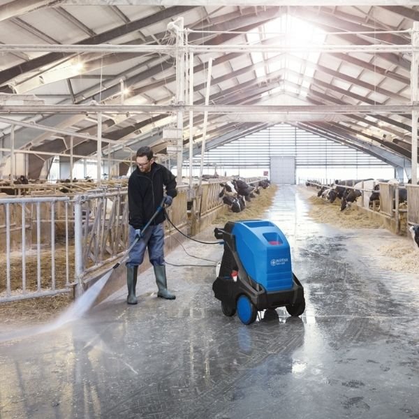 POLAKS PX-213 ÇİFTLİK-AHIR-BARINAK BETON ZEMİN TEMİZLİK SIVISI